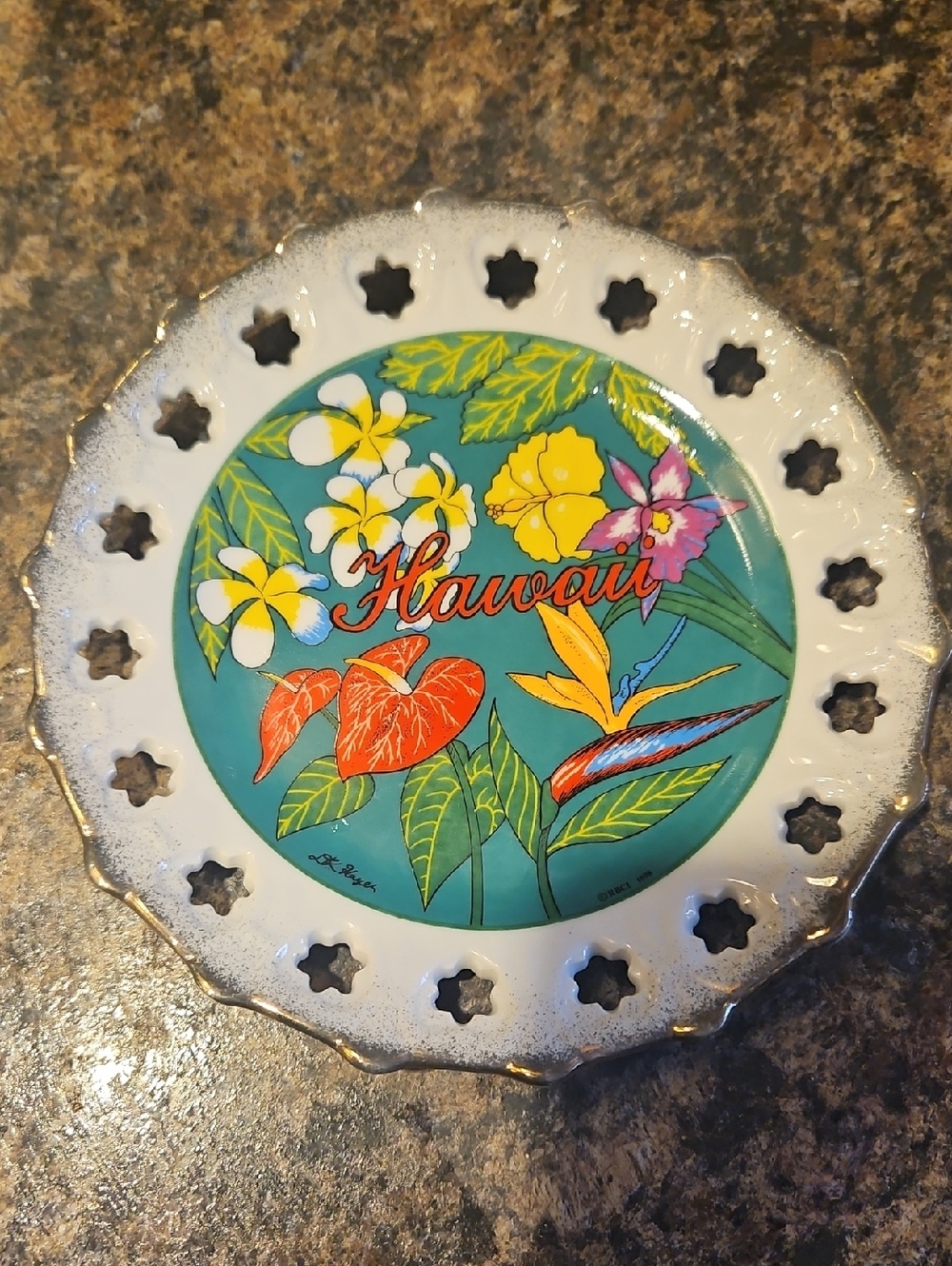 Hawaii Decorative Plate Signed DK Hayes